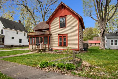 115 Hamilton St, Dowagiac, MI 49047