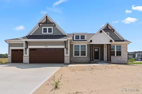 12591 Manchester Dr, Grand Haven, MI 49417