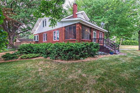 33 S Mayhew St, New Buffalo, MI 49117