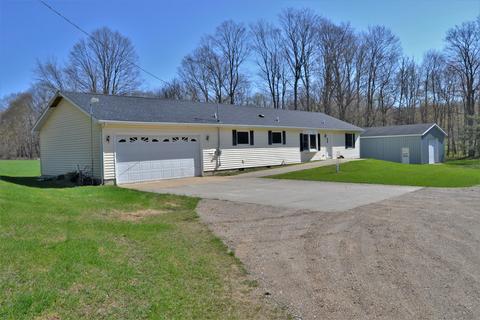 23721 Wallace Pl, Paris, MI 49338
