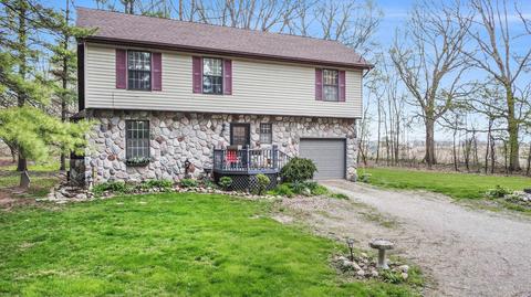 3739 S Whitepine Ln, Durand, MI 48429