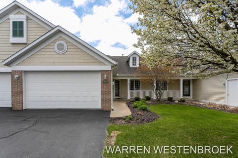 8904 S Clearwater Dr, Zeeland, MI 49464