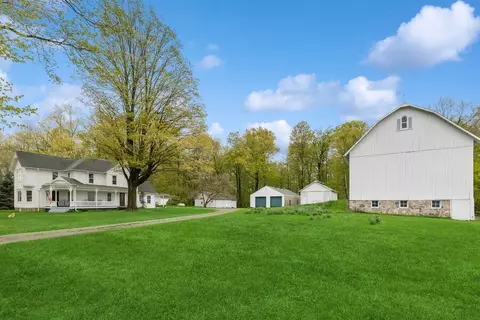 445 Olive Branch Rd, Galien, MI 49113