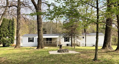 9818 Cherry Dr, Reading, MI 49274
