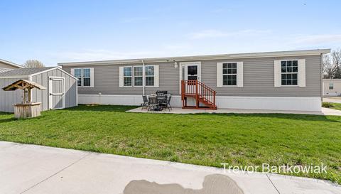 14921 Saint Lawrence Dr, Spring Lake, MI 49456