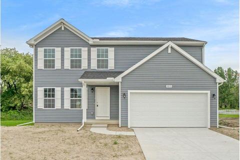 561 N Cygnet Lake Dr, Benton Harbor, MI 49022