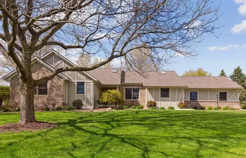 1255 Penncross Dr SE, Caledonia, MI 49316