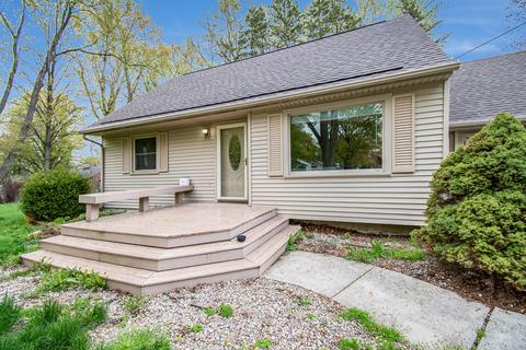 1420 Owen St, Lansing, MI 48915