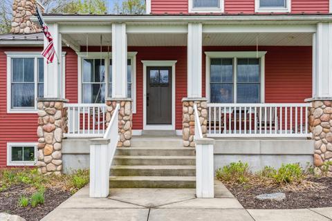 50 10th St, Plainwell, MI 49080 photo 4