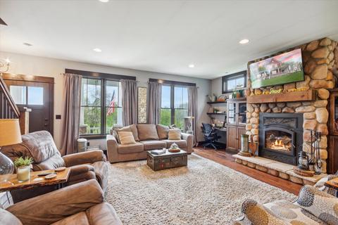 50 10th St, Plainwell, MI 49080 photo 7