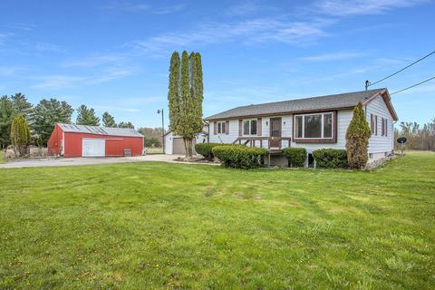 9100 E 128th St, Sand Lake, MI 49343