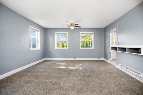 114 W 4th St, Buchanan, MI 49107 photo 7