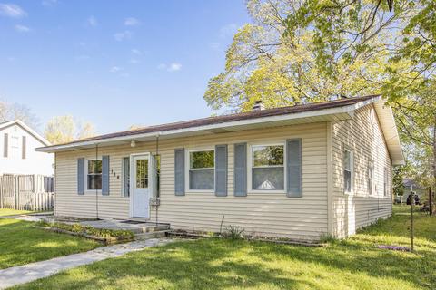 114 W 4th St, Buchanan, MI 49107 photo 2