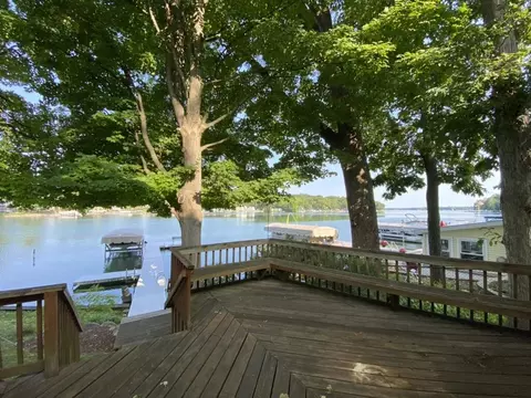 168 E Gull Lake Dr, Augusta, MI 49012 photo 2