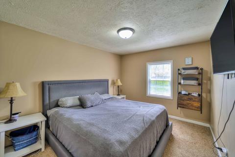 929 S Sutton Rd, Jackson, MI 49203 photo 6