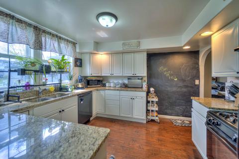 929 S Sutton Rd, Jackson, MI 49203 photo 14