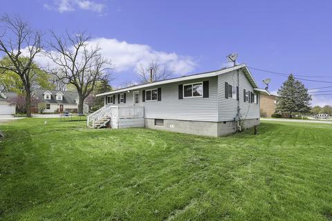 304 Smith St, Crystal, MI 48818 photo 5