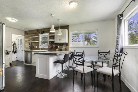 304 Smith St, Crystal, MI 48818 photo 7