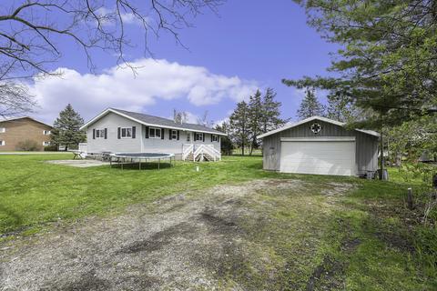 304 Smith St, Crystal, MI 48818 photo 6