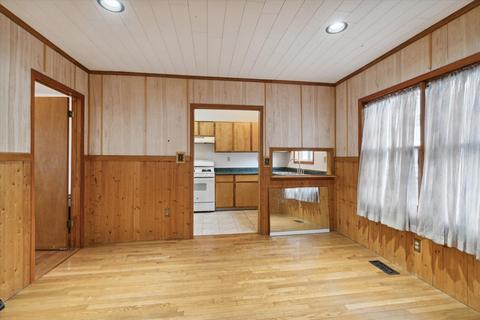 2118 Crest Ave, Jackson, MI 49203 photo 14