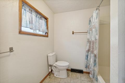2118 Crest Ave, Jackson, MI 49203 photo 24
