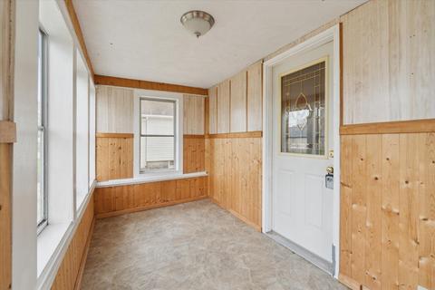 2118 Crest Ave, Jackson, MI 49203 photo 7