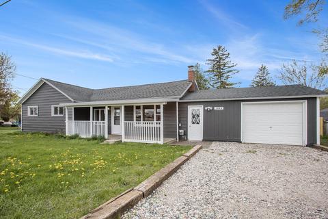 1006 S Main St, Crystal, MI 48818 photo 1