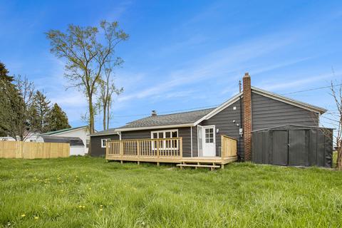 1006 S Main St, Crystal, MI 48818 photo 5