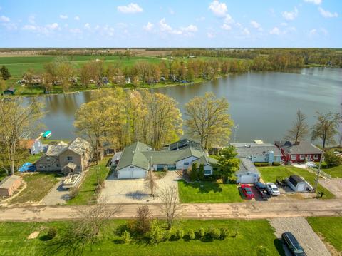 13834 Emens Dr, Hudson, MI 49247 photo 1