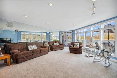 2195 Riverside Pointe Dr, St. Joseph, MI 49085 photo 15
