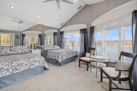 2195 Riverside Pointe Dr, St. Joseph, MI 49085 photo 23