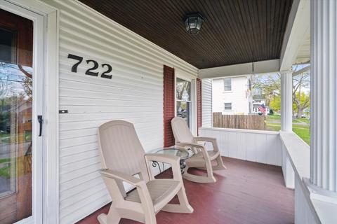 722 Webb St, Jackson, MI 49202 photo 2