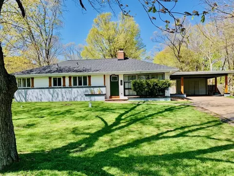 157 Bradford Rd, Benton Harbor, MI 49022