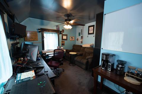 315 E Hanover St, Marshall, MI 49068 photo 14