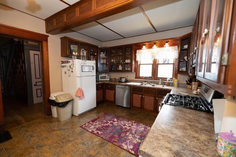 315 E Hanover St, Marshall, MI 49068 photo 3