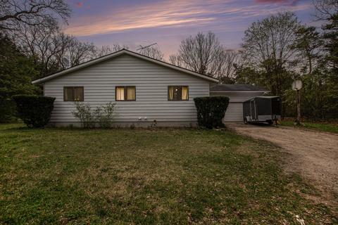 3220 S Locust Ave, White Cloud, MI 49349 photo 1
