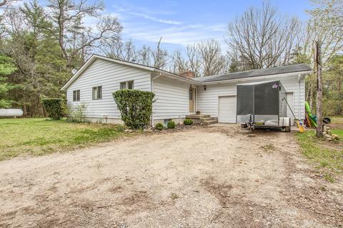 3220 S Locust Ave, White Cloud, MI 49349 photo 4