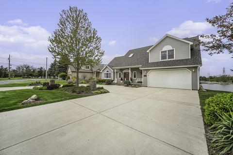 174 Southern Shores Dr, Brooklyn, MI 49230