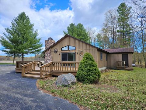 2261 N Court St, Turner, MI 48765