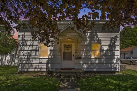 509 Oak St, Paw Paw, MI 49079