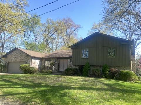 38 Bayshore Dr, Battle Creek, MI 49015