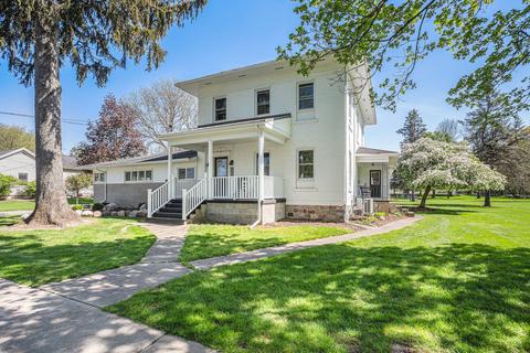 438 Mill St, Saranac, MI 48881