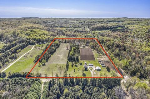 1615 S 124th Ave, Shelby, MI 49455