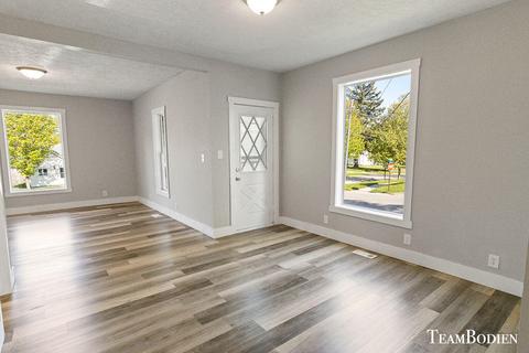 321 W Isabelle St, Belding, MI 48809 photo 10