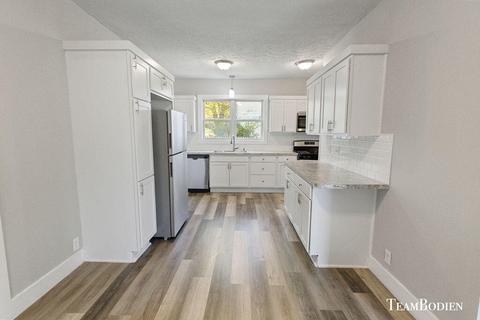 321 W Isabelle St, Belding, MI 48809 photo 7