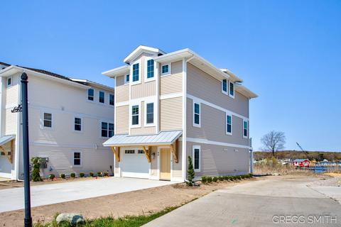 90 Swing Bridge Ln #9, Douglas, MI 49406