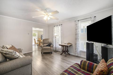 813 Backus St, Jackson, MI 49202 photo 6