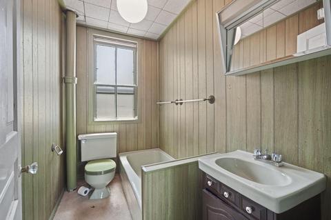 1011 4th St, Jackson, MI 49203 photo 2