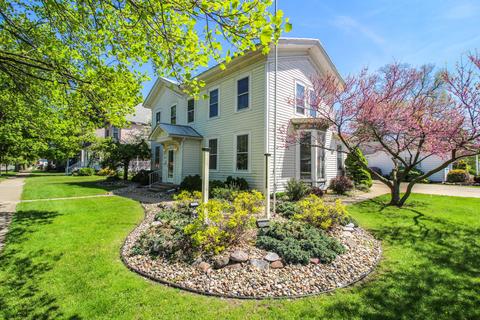 303 N Main St, Three Rivers, MI 49093