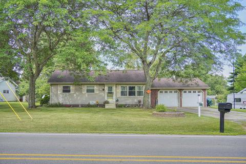 4120 N Draper Rd, Jackson, MI 49203